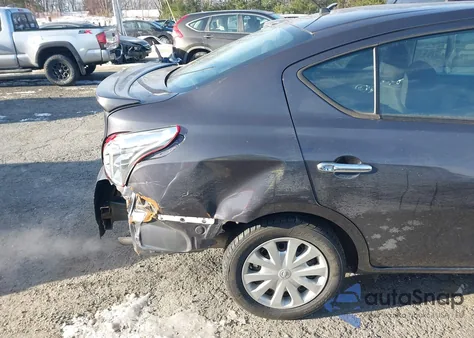 2015 Nissan Versa 1.6 Sv z USA, uszkodzony, nr VIN 3N1CN7AP4FL800155